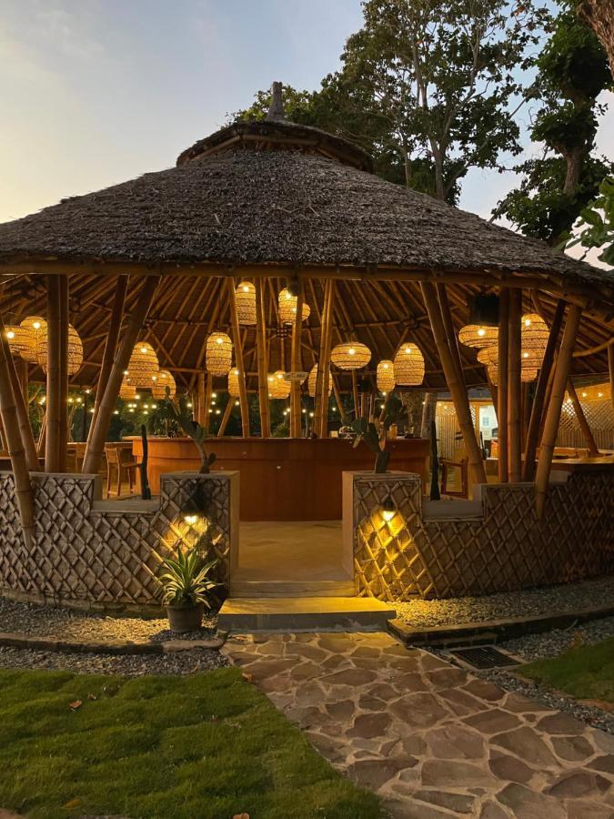 Sunset Beach Resort Weh Sabang  Exteriör bild