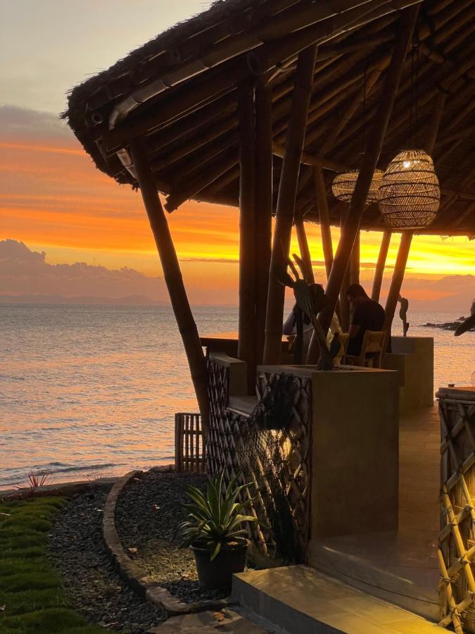 Sunset Beach Resort Weh Sabang  Exteriör bild