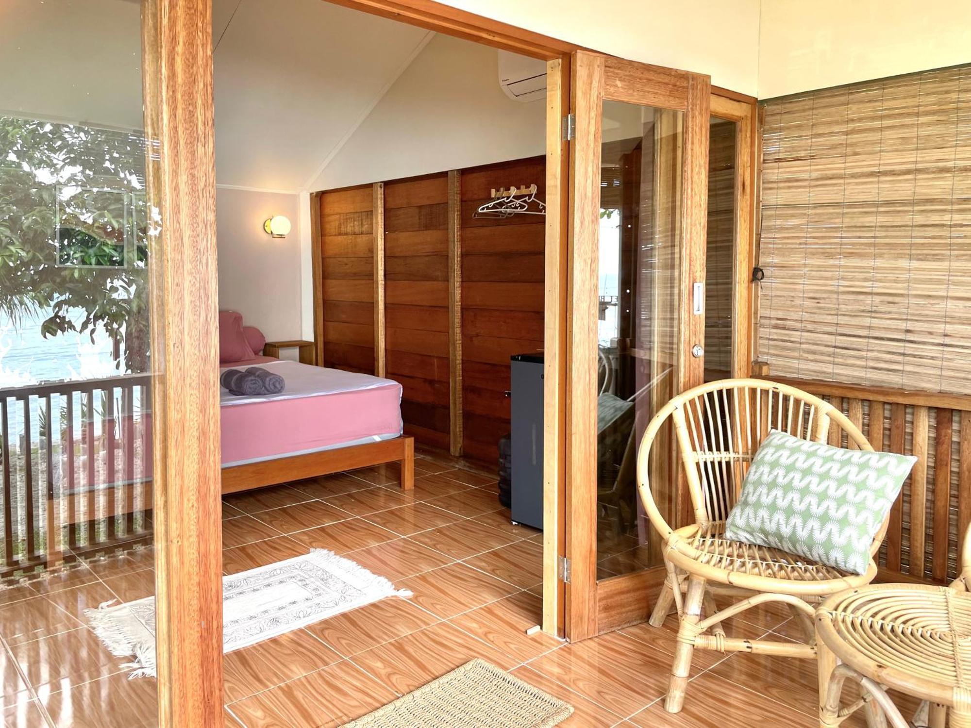 Sunset Beach Resort Weh Sabang  Exteriör bild