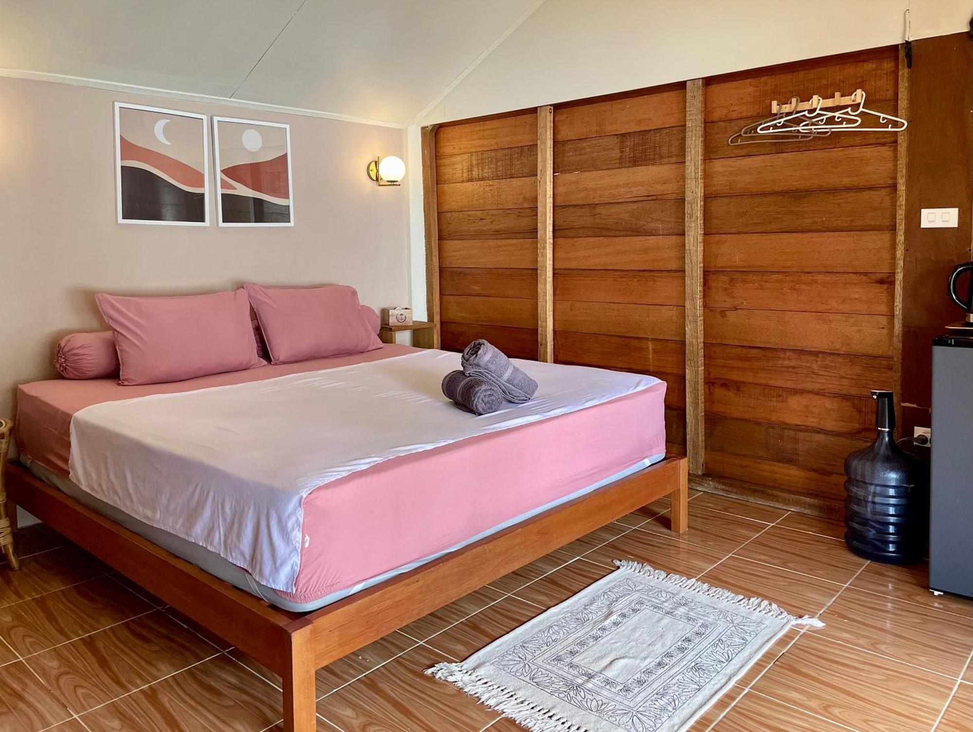 Sunset Beach Resort Weh Sabang  Exteriör bild